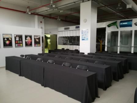 Υφασμα σε γκρι σκούρα απόχρωση για συνεδριακά τραπέζια