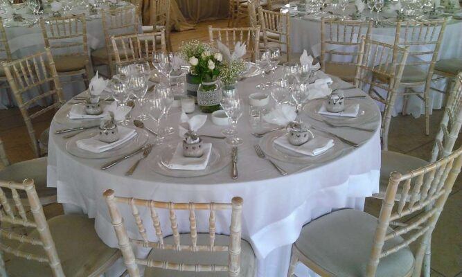 Λευκό Τραπεζομάντηλο Ροτόντας 10 ατ