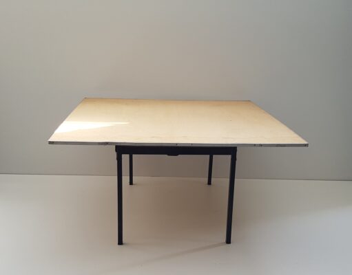 Τραπέζι Τετράγωνο 150 Χ 150