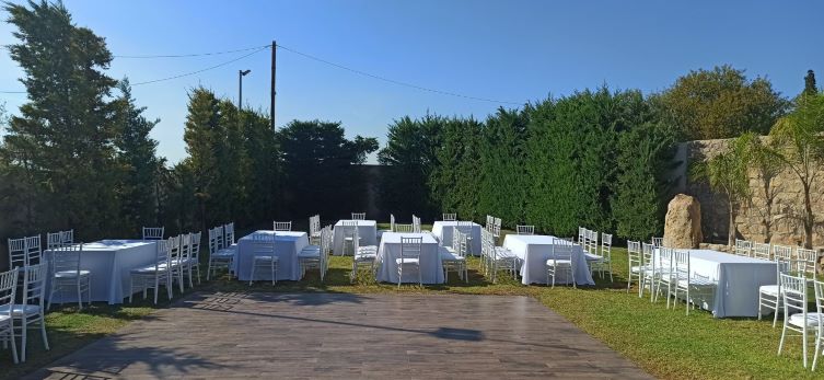 Table-240X100-Chiavari-Chair