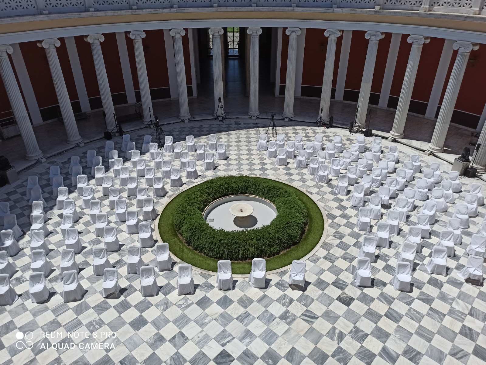 alex-με-καλυμμα