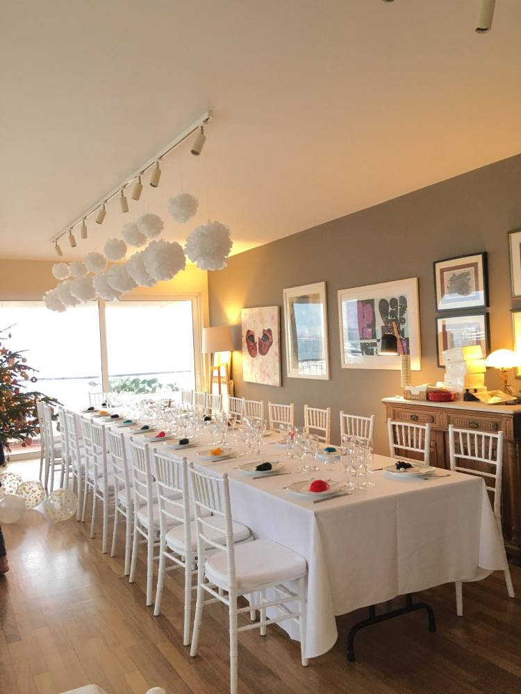 Τραπέζι-180Χ100-με-λευκές-Chiavari